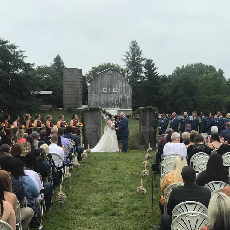 Ceremony Locations Irish Hills Wedding Barn and