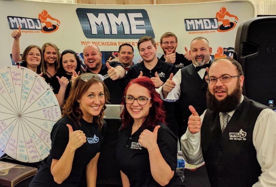 Who Pays for What? A Guide to Traditional Wedding Expenses 👰🤵