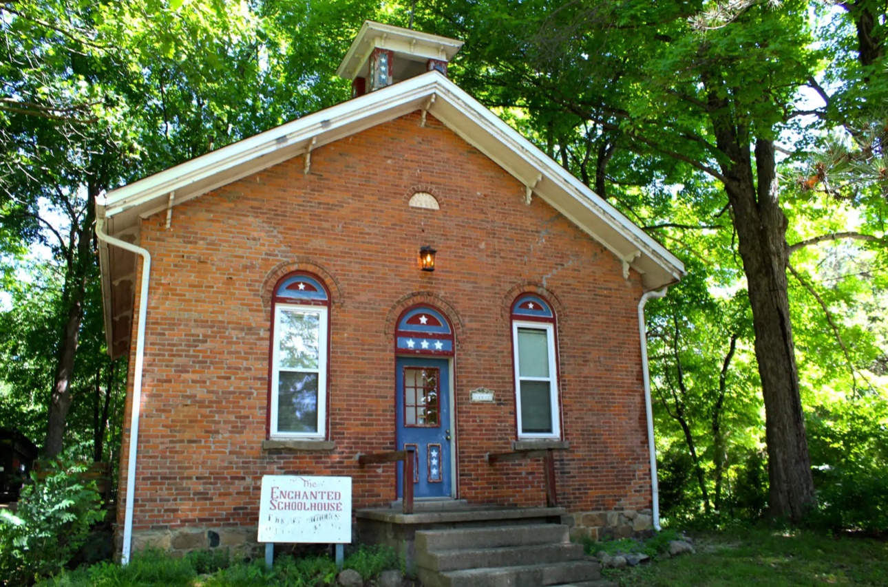 A Day trip from Ann Arbor: Garden Walks, Fairy Doors & the Hidden Irish Hills of Michigan A Day trip from Ann Arbor: Garden Walks, Fairy Doors & the Hidden Irish Hills of Michigan