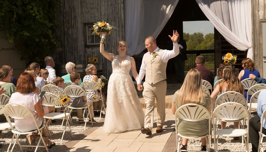 Just Got Engaged? Your First 10 Wedding Planning Steps