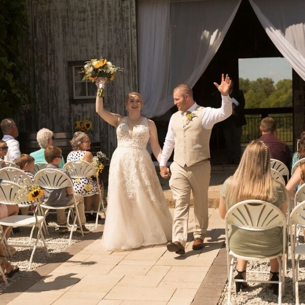 Just Got Engaged? Your First 10 Wedding Planning Steps