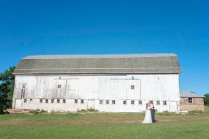 Irish Hills Wedding Barn offering wedding ceremonies and receptions near Ann Arbor Michigan