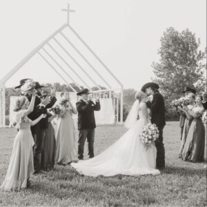 All inclusive wedding venue with outdoor ceremony, indoor receptions, gardens and countryside views with a chapel a short drive from Ann Arbor Michigan