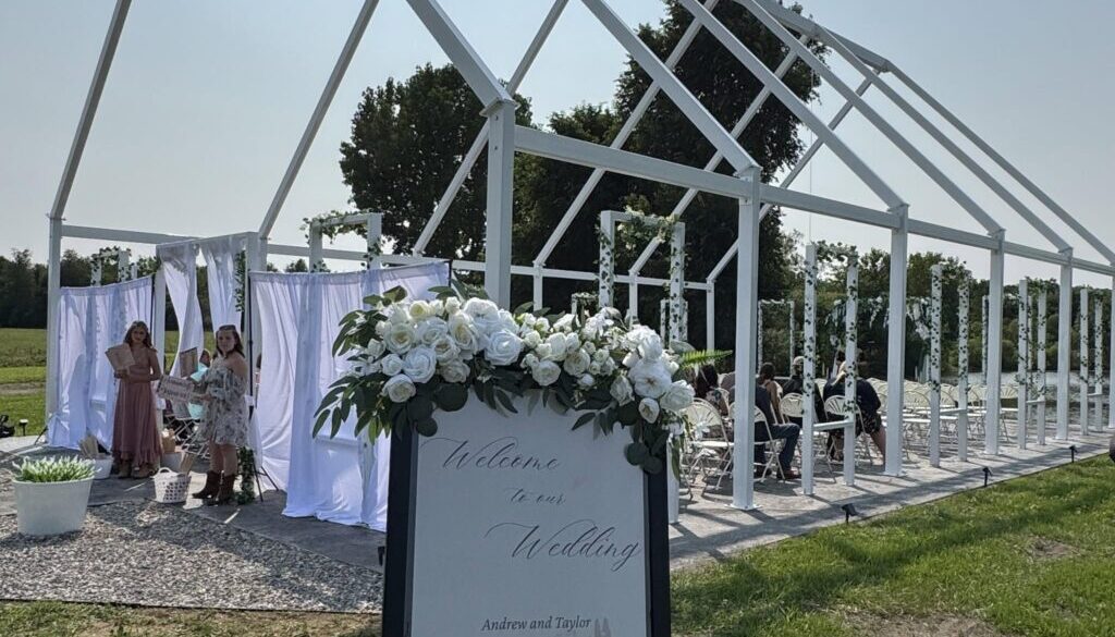 What Is Included in an Irish Hills Wedding Barn Package?